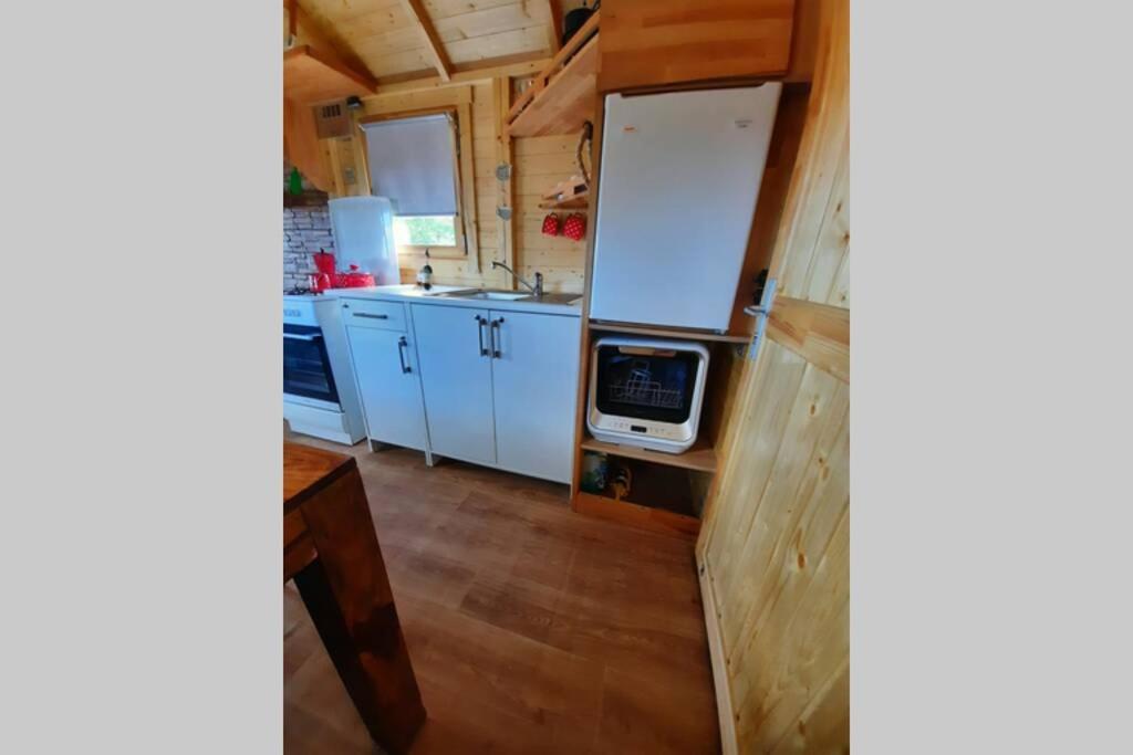 Autarkes Tiny House Mit Rheinblick Apartment Rumikon Exterior photo