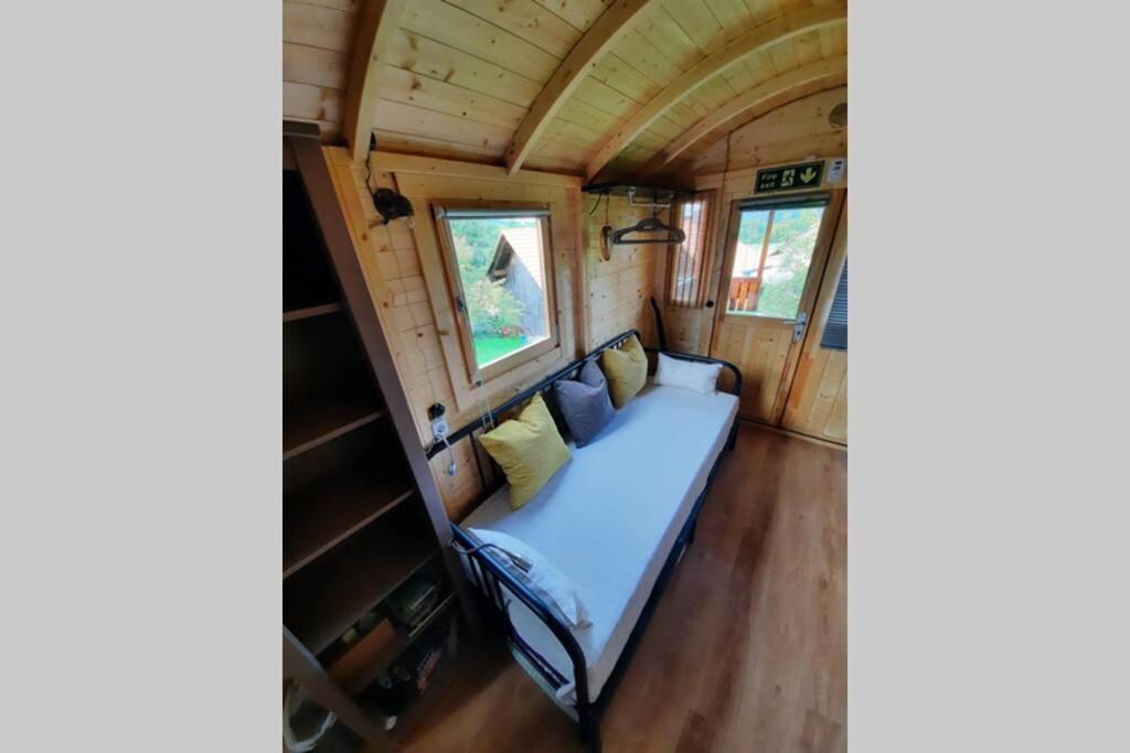 Autarkes Tiny House Mit Rheinblick Apartment Rumikon Exterior photo